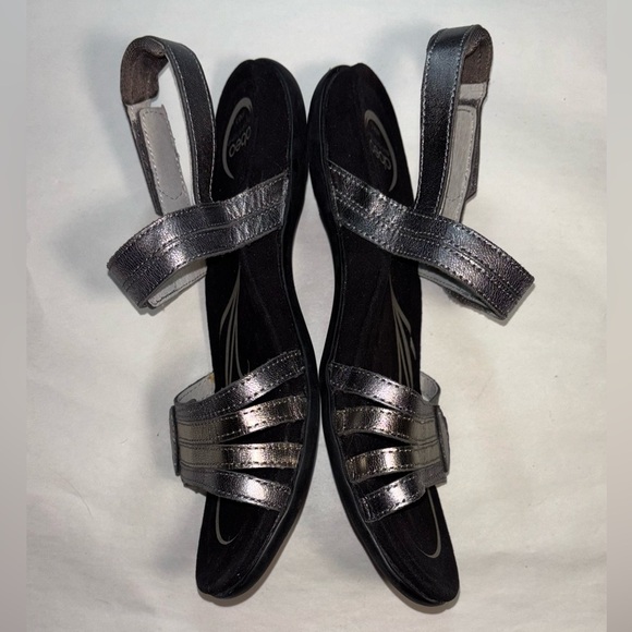 Abeo Bio Systems Women's Metallic 2 Toned Silver Strappy Adjustable Sandals New - Picture 2 of 7